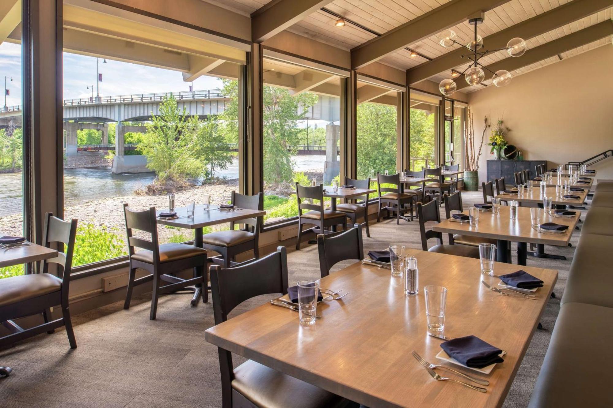 Doubletree By Hilton Missoula Edgewater Hotel Exterior foto